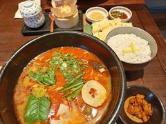 -银米·云南传统过桥米线(双廊黑金冠店)