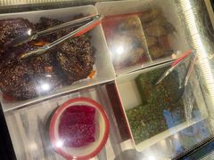 -爆炸头阿姨小四川正宗川味小吃(无任何分店)