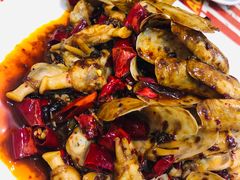 -扒虾小妹儿麻辣海鲜(宏图街店)