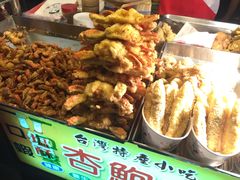 -六合夜市