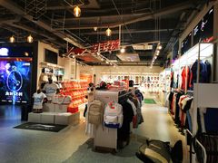 -YONEX苗江运动城(源深店)