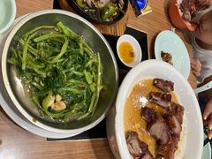 -荣基四海一家·家常菜·海鲜大排档(新安店)