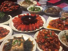 -巴厘龙虾·榜首油焖大虾(音乐学院·沿江酒馆店)