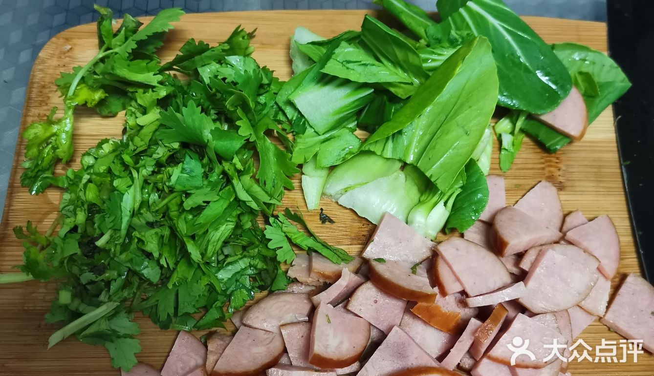 手掰肠鸡蛋炒面