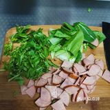 手掰肠鸡蛋炒面