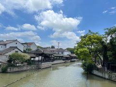 -新场古镇-停车场