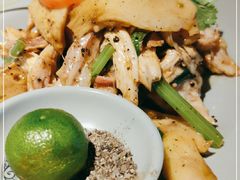 -大头虾越式风味餐厅(光明广场店)