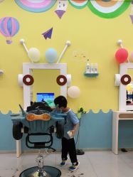 -爆米花儿童美发乐园