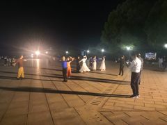 -巴陵广场