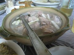 馄饨老鸭煲-老品芳