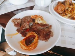 -荣誉国际酒店-云顶旋转餐厅