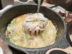 云南过桥米线-云海肴云南菜(浦江欢乐颂店)