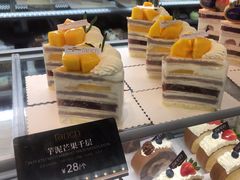 芋泥芒果千层-FANEN法念·烘焙·甜点(万象城店)