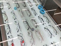 -明月眼镜(三坝店)