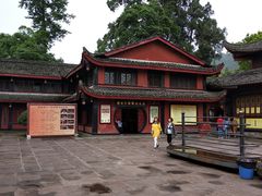 -峨眉山报国寺