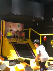 点击看大图 -蹦蹦跳跳(新奥购物中心店)