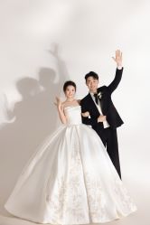 -城市花园婚纱摄影
