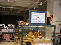 面包甜点陈列柜-熊叔熊婶面包房(团结湖店)