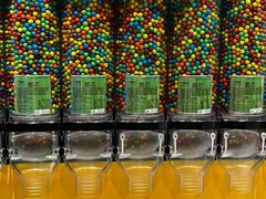 -m豆巧克力世界(上海世茂广场店)