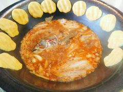-三江鱼东北特色铁锅炖(骆驼店)