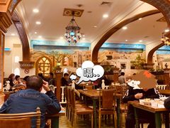 大堂-清真·玛丽亚新疆菜主题餐厅(浙江中路店)