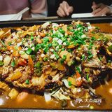 石头巷子烤鱼店