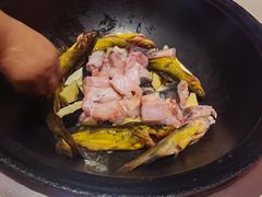 -王老六铁锅炖鱼(大东沟总店)