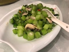 -柒园·三十年创意杭帮菜(龙湖滨江天街店)