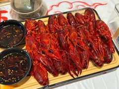 -肥肥虾庄·金牌油焖大虾(汉口城市广场店)
