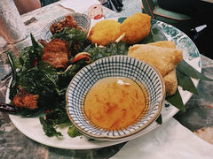 炸物拼盘-浩海火烧云傣家菜(京广店)