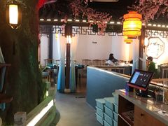 大堂-荷塘秋月·本帮江浙菜(国权路店)