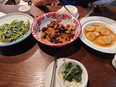 -二厨·吊桥小院·脆皮烧鸡公·本地农家菜(沿江西路店)