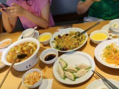 -关东小磨东北菜(上海长风大悦城店)
