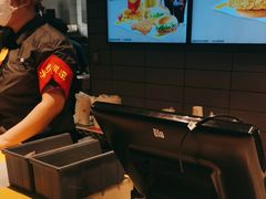 -麦当劳(深圳北站B2检票口楼上)