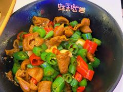 爆炒卤肥肠-蛙来哒(华贸天地店)