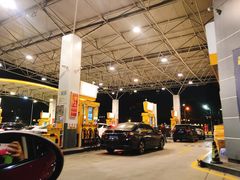 -冠德石油威程加油站