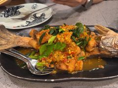 -Kub Kao Kub Pla (Terminal21)