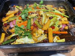 -干老庆贵州留一手烤鱼·地摊火锅(财经大学店)