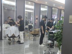 -藤野造型烫染·漂发