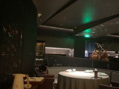 -左庭右院鲜牛肉火锅黑金店(陆家嘴中心店)