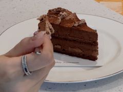 -Fridi Patisserie Cafe