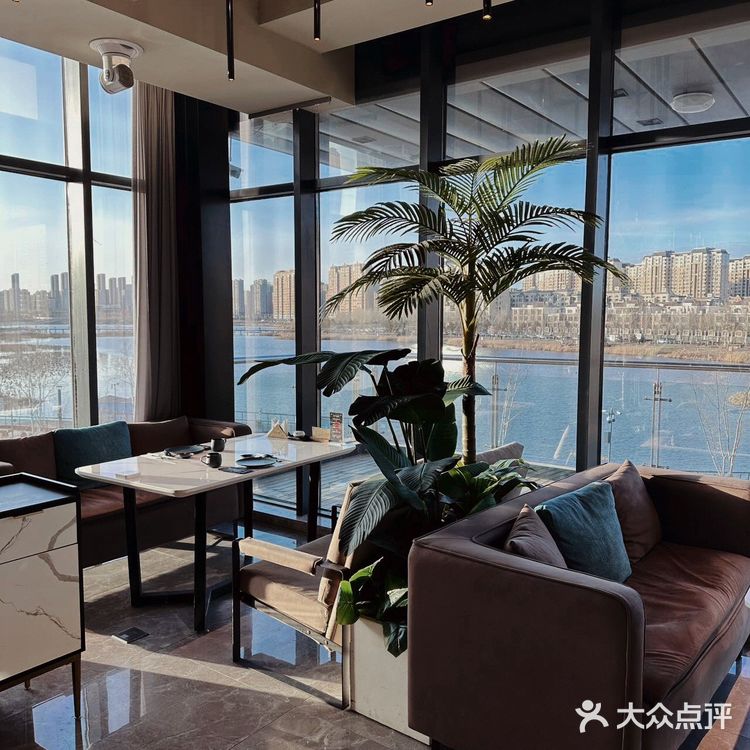 环境超好的日料店藏在公园里