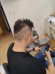 -韦恩先生Barbershop英式男士理发馆