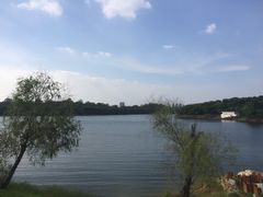 -松山湖南湖湾露营营地