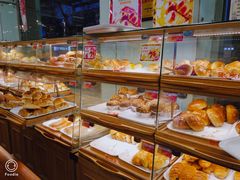 面包甜点陈列柜-新侨三宝乐面包店(崇文门店)