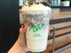 -Chom Cafe and Restaurant