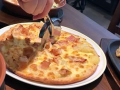 培根鸡肉双拼披萨-萨莉亚意式餐厅(杭州滨江天街店)