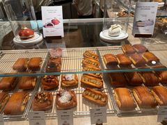 -VERIE BAKEHOUSE