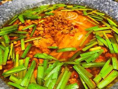 小鲜肉米线-八月美食小馆(银泰城总店)