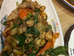草菇小炒肉-眷江南之小蓝鲸(王府大街店)